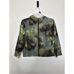 All In Motion Boys Sz Small Zip Front Hooded Jacket Green Camo Wind/Rain Resist